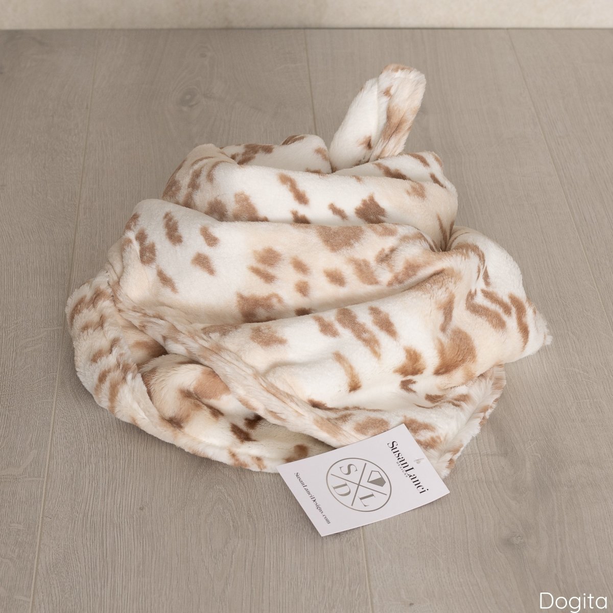 Soft Artic Snow Leopard Deken - Susan Lanci Designs