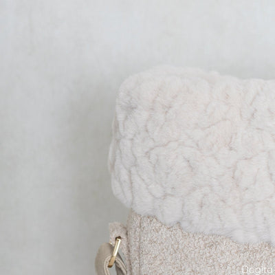 Walking Curly White Bag - Eh Gia